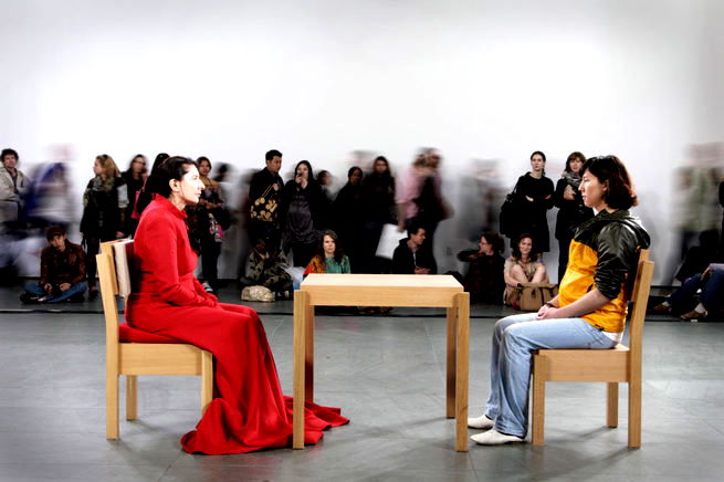 Performance realizada no MOMA em 2010 resumiu a trajetória da artista