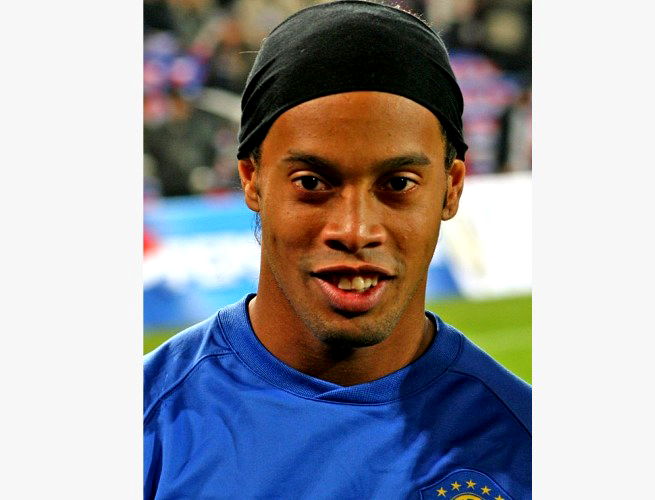 Maiores jogadores brasileiros de todos os tempos  Jogadores brasileiros,  Ronaldinho gaucho, Futebol frases