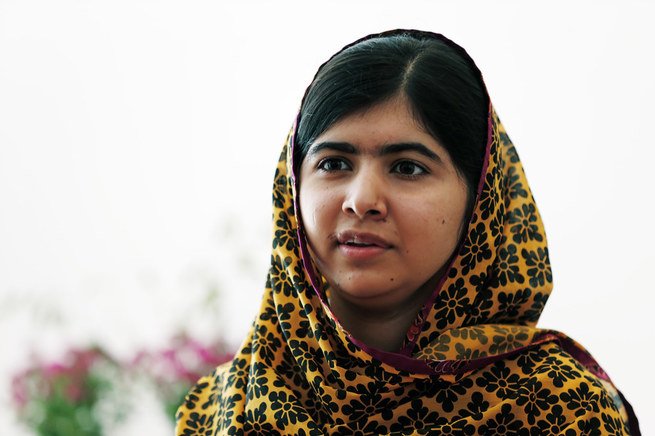 retrato de Malala Yousafzai