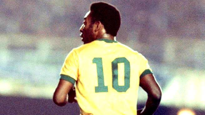 A história dos 5 jogadores de futebol brasileiros que já foram os melhores  do mundo - eBiografia