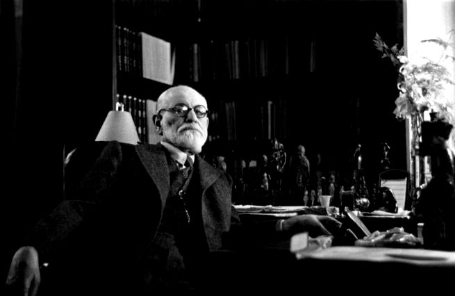 Freud em seu escrit&oacute;rio